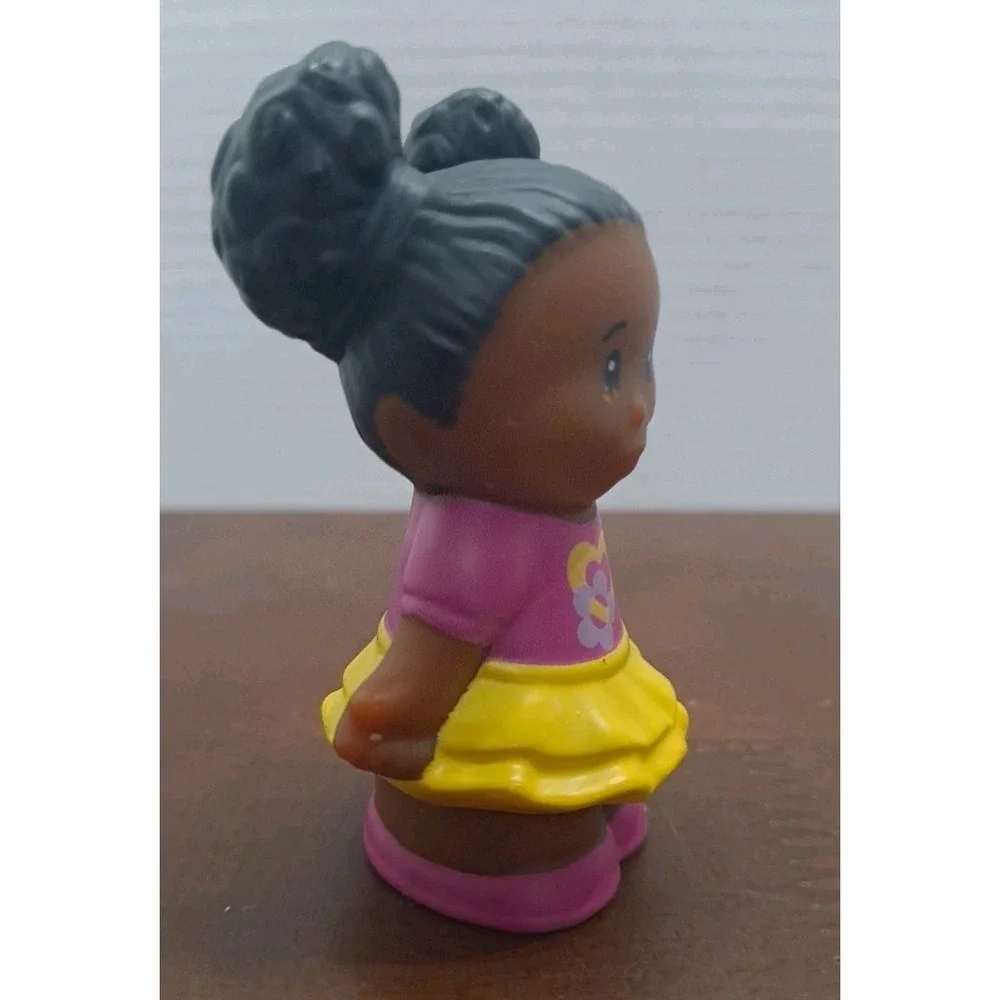 Fisher Price Little People African American Tessa Pink Shirt Yellow Skirt 2012